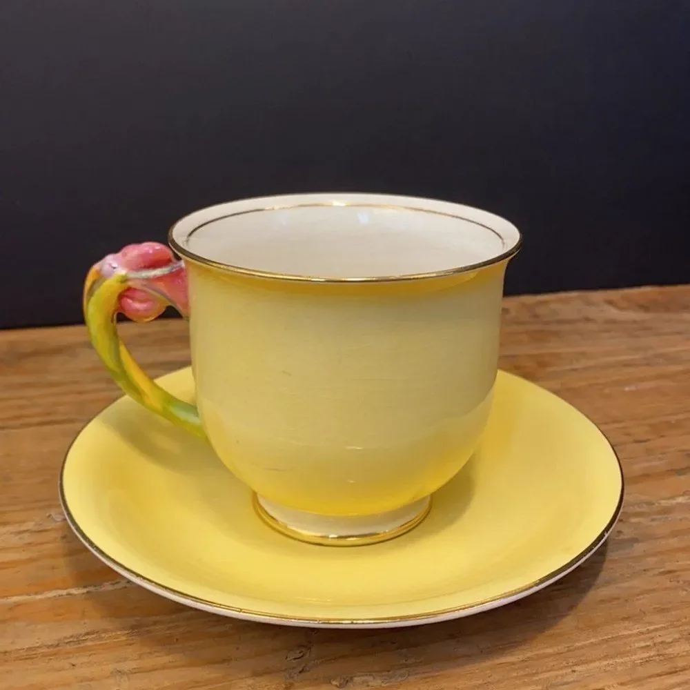 Yellow and Gold Gilt Royal Winston Bone China Tea Cup with flower handle - Picture 2 of 10